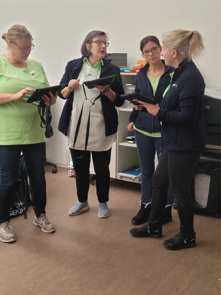 Das Tablet ist mittlerweile unersetzlich – auch im ambulanten Pflegedienst