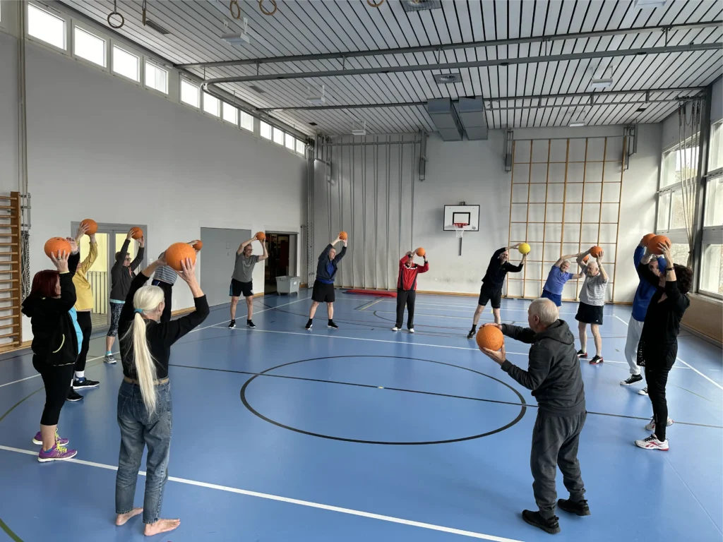 Gemeinsame Ballübung